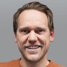 Dr. Chris Büscher is a Researcher at the Shaping Futures: African-European Network on Development and Sustainability.